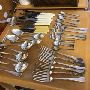 Canteen of Sheffield Cutlery – Mappin and Webb / Butlers
