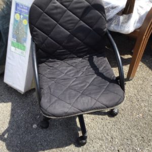 Office Chair – . / . / Plastic / Black