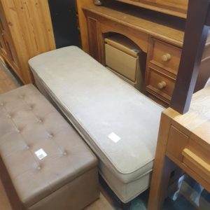 Storage Trunk/Box/Ottoman – . / Large / Fabric / Beige