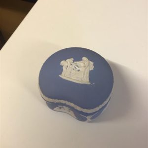 Wedgewood Small Pot Small Chip On Lid