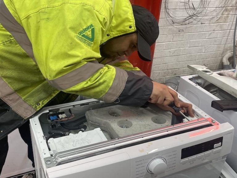 Read more about the article Fixing, cleaning and testing – saving appliances from landfill