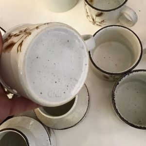 Vintage Midwinter Wild Oats Crockery Set