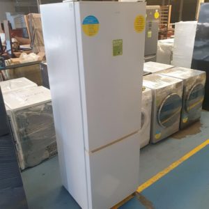 Fridge/Freezer – over 5 ft – LFC60W16 logik