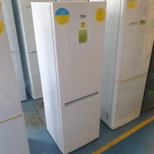 Fridge/Freezer – over 5 ft (2.A) – CSG3571W – Beko / . / . / .
