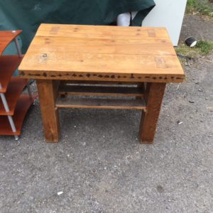 Table Coffee/ Occasional – . / Small / Wood / Pine
