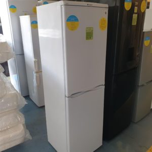 Fridge/Freezer – over 5 ft (2.A) – RFAA52P – Hotpoint / . / . / .