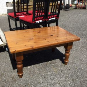 Table Coffee/ Occasional – . / . / Wood / Beige