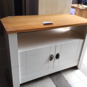 Tv Unit / Hi-Fi Unit – . / . / . / White