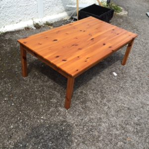 Table Coffee/ Occasional – . / Medium / Wood / Pine