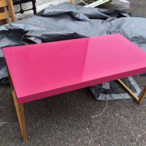Table Coffee/ Occasional pink