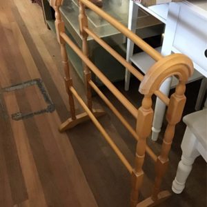 Towel Rail – . / . / Wood / .