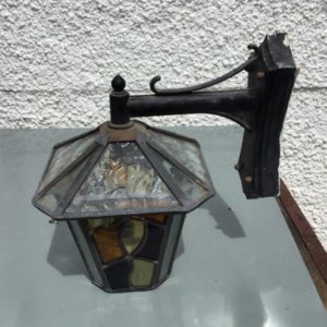 Outside Light – . / Medium / Metal / .