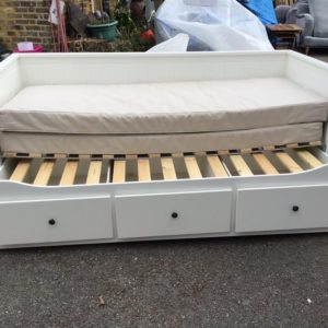 Day bed – . / Medium / Composite / White