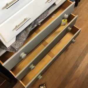 Chest Of Drawers Small (3 Drawers Or Fewer) gray – . / . / Wood / Grey