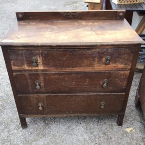 Chest Of Drawers Small (3 Drawers Or Fewer) – . / Medium / Wood / Dark Brown