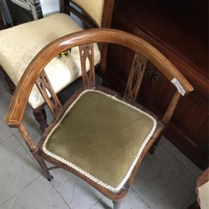 Antique Round Seat Chair – . / Medium / Wood / Dark Brown