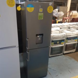 Fridge/Freezer – over 5 ft (3.A1) – CXFP3582DS – Beko / . / . / .
