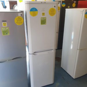 Fridge/Freezer – over 5 ft (2.A) – CAA55UK – Indesit / . / . / .
