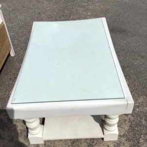 Table Coffee/ Occasional – . / . / . / White