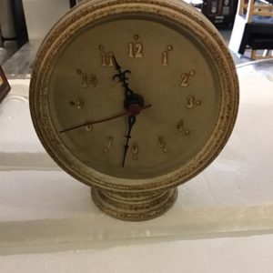 BRICABRAC Small Clock – . / Small / . / Beige