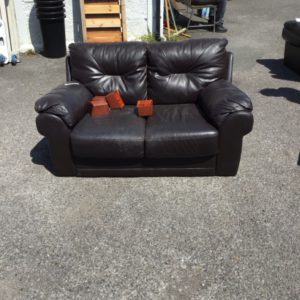 Sofa 2 Seater – . / . / Leather / Black