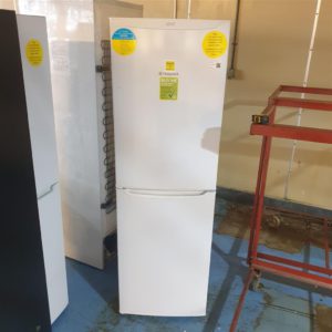 Fridge/Freezer – over 5 ft (2.A)ff187w – Hotpoint / . / . / .