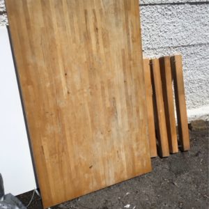 Kitchen Table Medium – . / . / Wood / Beige
