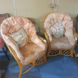 Conservatory Chair – . / Medium / Fabric / Pink