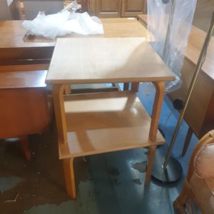 Table Coffee/ Occasional each – . / Medium / Wood / Pine