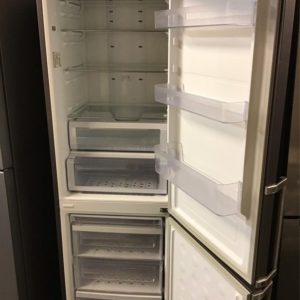 Fridge/Freezer – over 5 ft (2.A) – RL44ECTB – Samsung / . / . / .