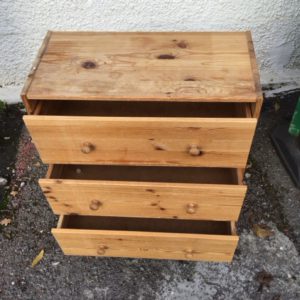 Chest Of Drawers Small (3 Drawers Or Fewer) – . / Small / Wood / Pine