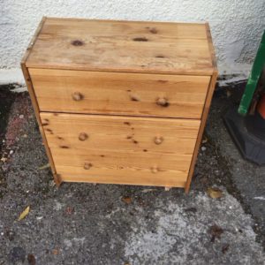Chest Of Drawers Small (3 Drawers Or Fewer) – . / Small / Wood / Pine
