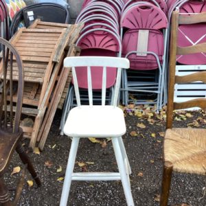 Chair High – . / . / . / White