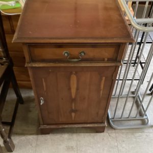 Cabinet Bureau – . / Medium / Wood / Dark Brown