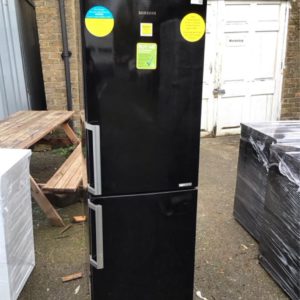 Fridge/Freezer – up to 5 ft (2.A) – RB29FSJNDC – Samsung / . / . / .