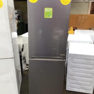 Fridge/Freezer – up to 5 ft (2.A) – CNG3582VPS – Beko / . / . / .