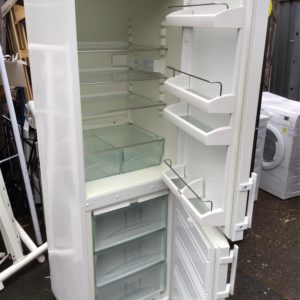 Fridge/Freezer – over 5 ft (3.A1) – CUN3033