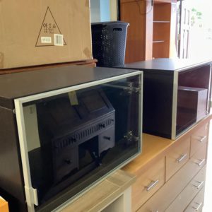 Shelves – IKEA / . / Glass and metal / Black