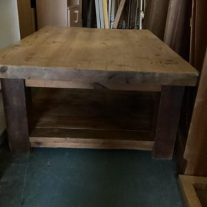 Table Coffee/ Occasional – . / . / Wood / Dark Brown