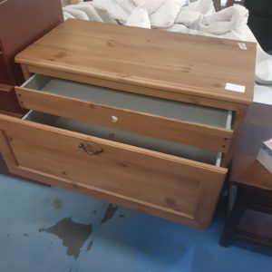 Chest Of Drawers – . / Medium / Composite / Pine