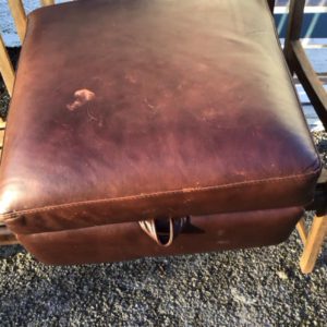 Stool/Pouffe – . / . / Leather / .