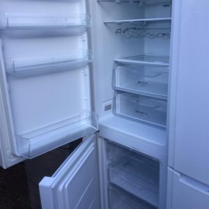 Fridge/Freezer – over 5 ft (3.A1) – XD95T – Indesit / . / . / .