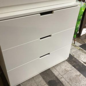 Chest Of Drawers Small (3 Drawers Or Fewer) – . / . / . / White