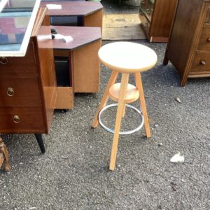 Stool/Pouffe – . / Small / Wood / Beige