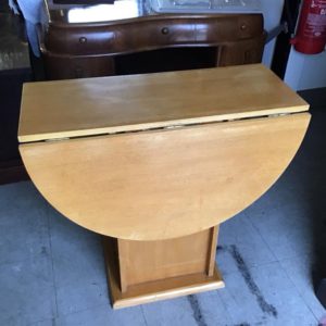 Kitchen Table Medium – . / . / Wood / .