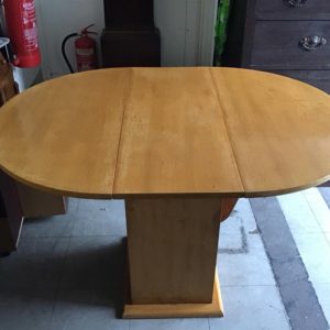 Kitchen Table Medium – . / . / Wood / .