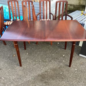 Kitchen Table Medium – . / Large / Wood / Dark Brown