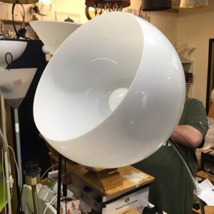 Floor / Tall Lamp – . / . / Metal / .