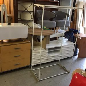 Clothes Rail – . / Small / . / .