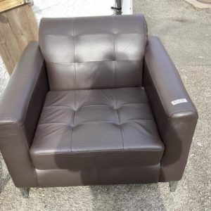 Armchair – . / . / Leather / Dark Brown